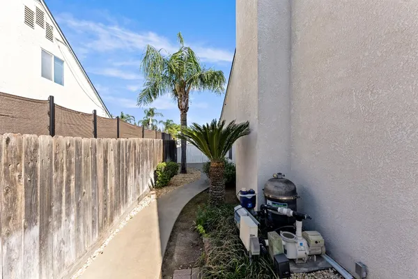 $550,000 | 22 North Bliss Avenue, Clovis, CA 93611