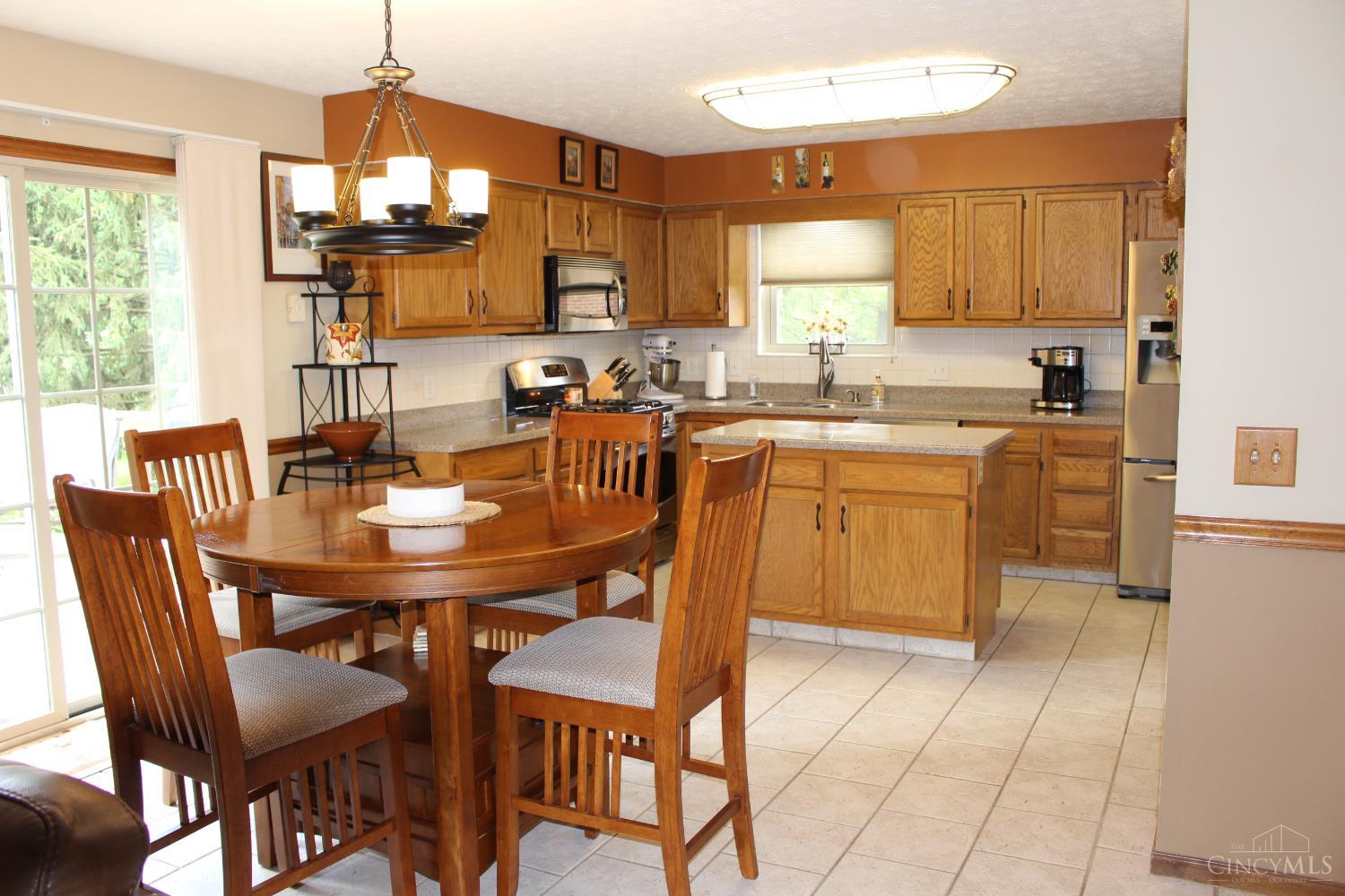 6529 Yankee Road Middletown, OH 45044 - Photo 10 of 56