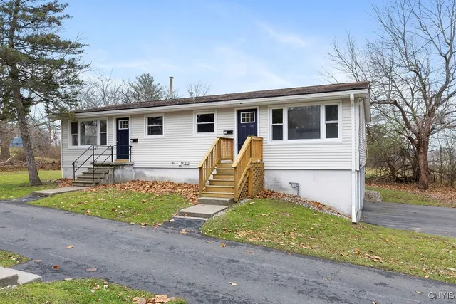 $1,750 | 27 Mc Pherson Street, New Hartford, NY 13417
