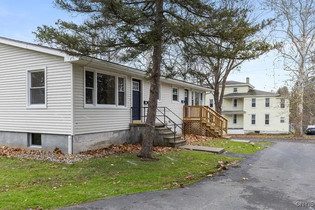 $1,750 | 27 Mc Pherson Street, New Hartford, NY 13417
