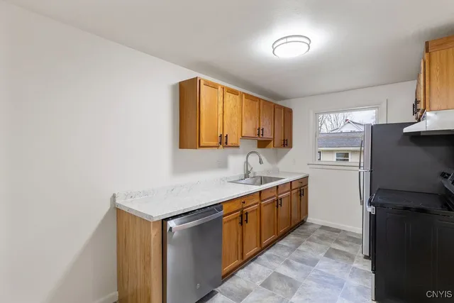 $1,750 | 27 Mc Pherson Street, New Hartford, NY 13417