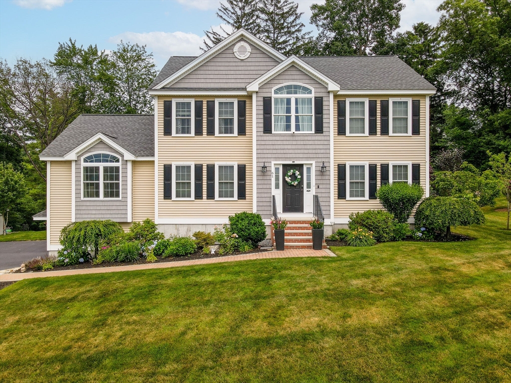 61 Saddle Road Dracut, MA 01826 - Photo 1 of 40