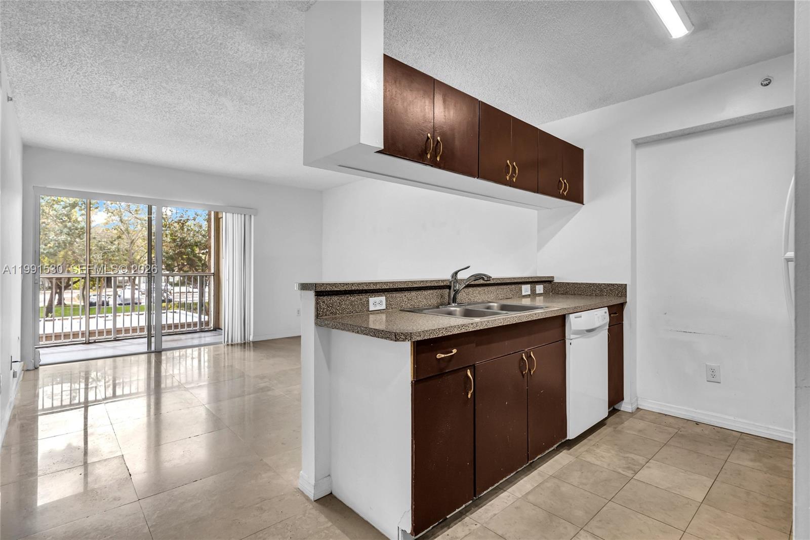 470 South Park Road, Unit 7204 Hollywood, FL 33021 - Photo 2 of 33