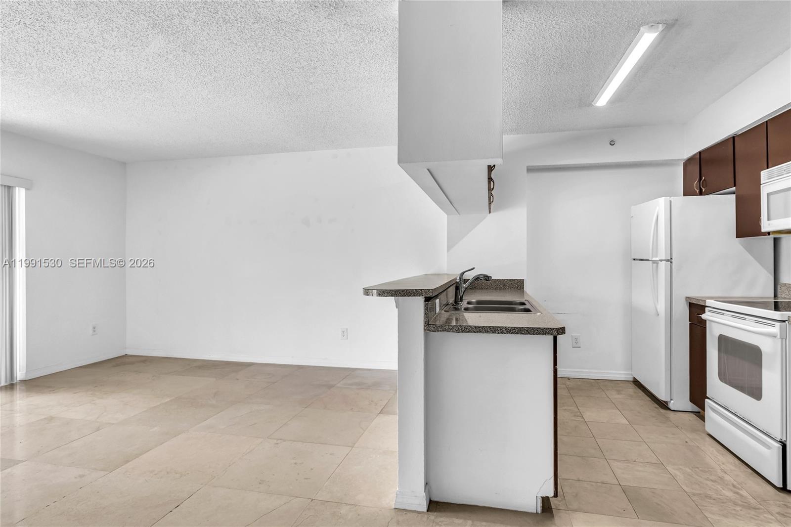 470 South Park Road, Unit 7204 Hollywood, FL 33021 - Photo 8 of 33