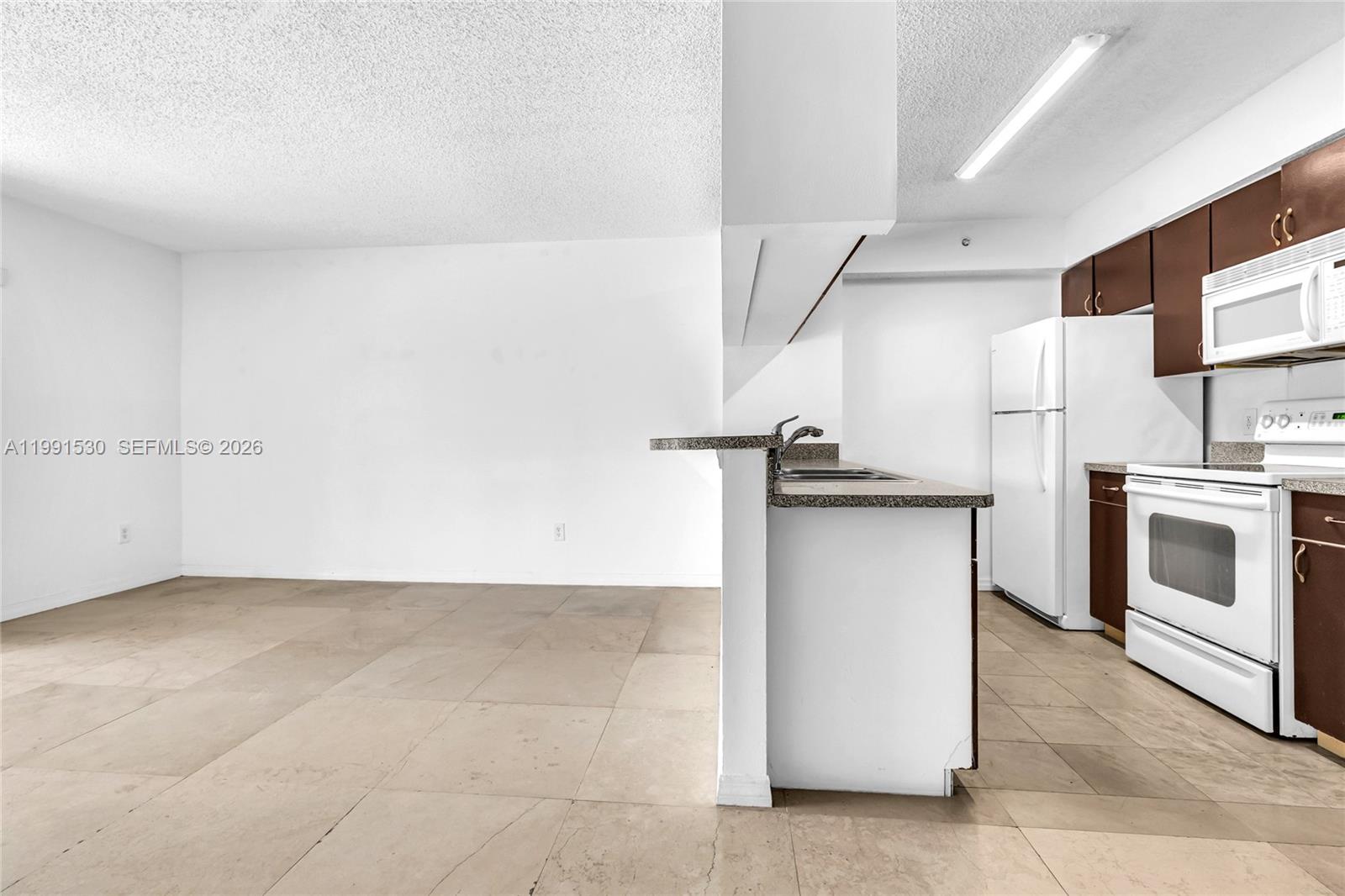 470 South Park Road, Unit 7204 Hollywood, FL 33021 - Photo 9 of 33