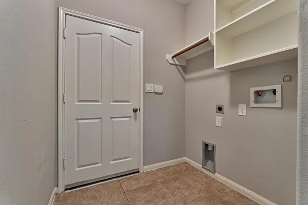 $2,100 | 10022 Elkwood Glen Lane, Tomball, TX 77375
