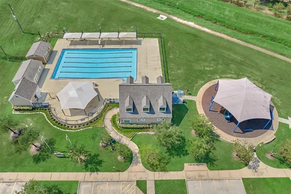 $2,100 | 10022 Elkwood Glen Lane, Tomball, TX 77375