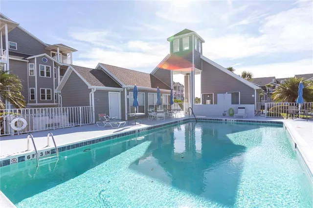 $190,000 | 5727 Biscayne Court, Unit 302, New Port Richey, FL 34652