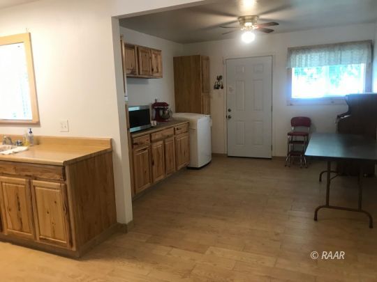 428 North Fairview Street Ridgecrest, CA 93555 - Photo 6 of 21