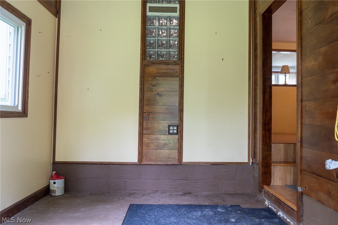 1557 State Road Northwest Warren, OH 44481 - Photo 10 of 17 Gallery Image 10