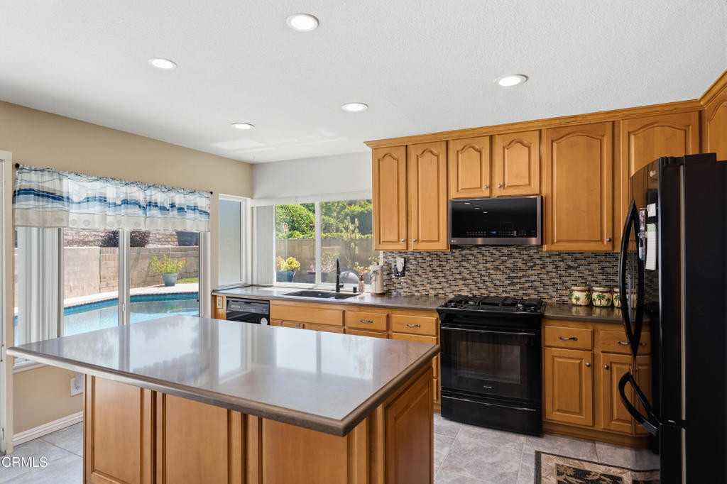 3695 Semple Street Simi Valley, CA 93063 - Photo 15 of 49