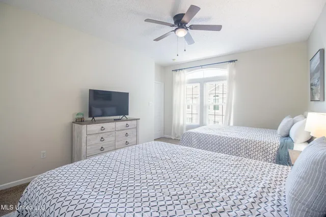 $2,100 | 2252 Beach Drive, Unit 203, Gulfport, MS 39507