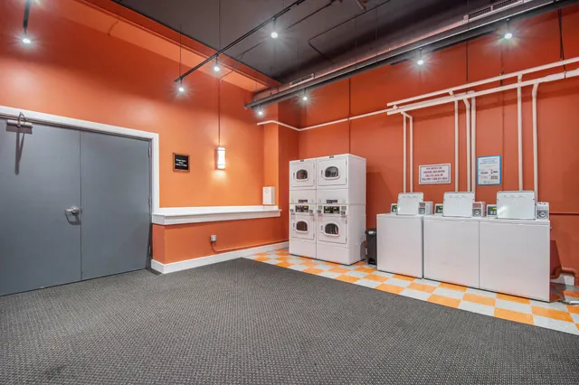 $225,000 | 600 Broadway Avenue Northwest, Unit 234, Grand Rapids, MI 49504