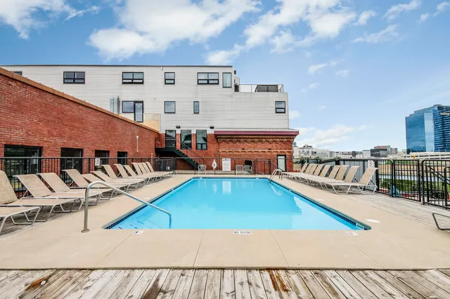 $225,000 | 600 Broadway Avenue Northwest, Unit 234, Grand Rapids, MI 49504