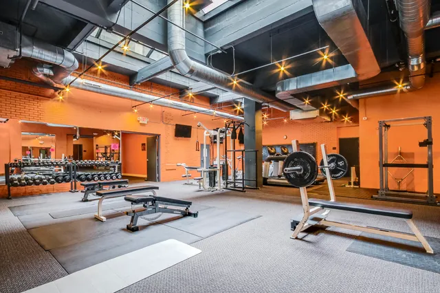 $225,000 | 600 Broadway Avenue Northwest, Unit 234, Grand Rapids, MI 49504