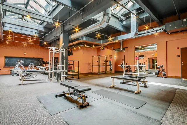 $225,000 | 600 Broadway Avenue Northwest, Unit 234, Grand Rapids, MI 49504