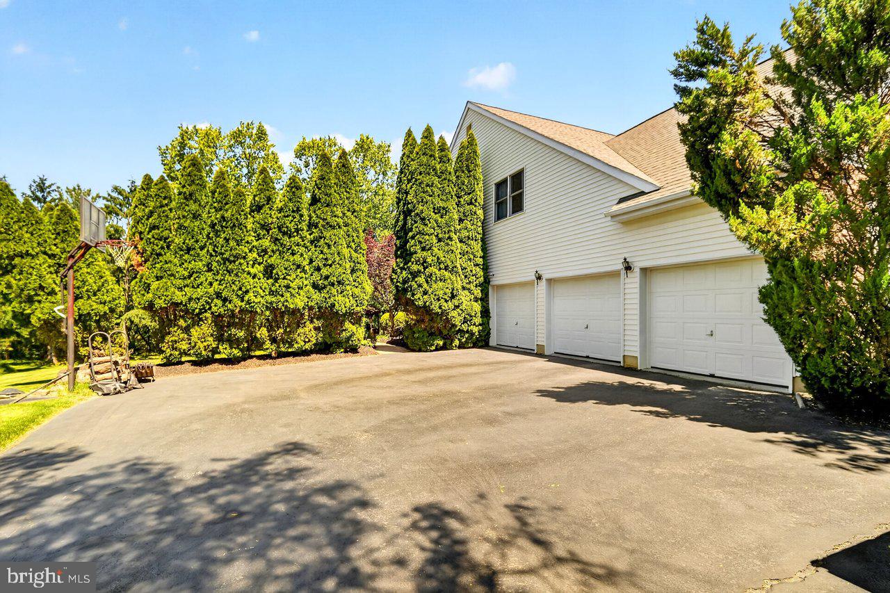 23 Zaitz Farm Road West Windsor, NJ 08550 - Photo 56 of 63 3 car garage