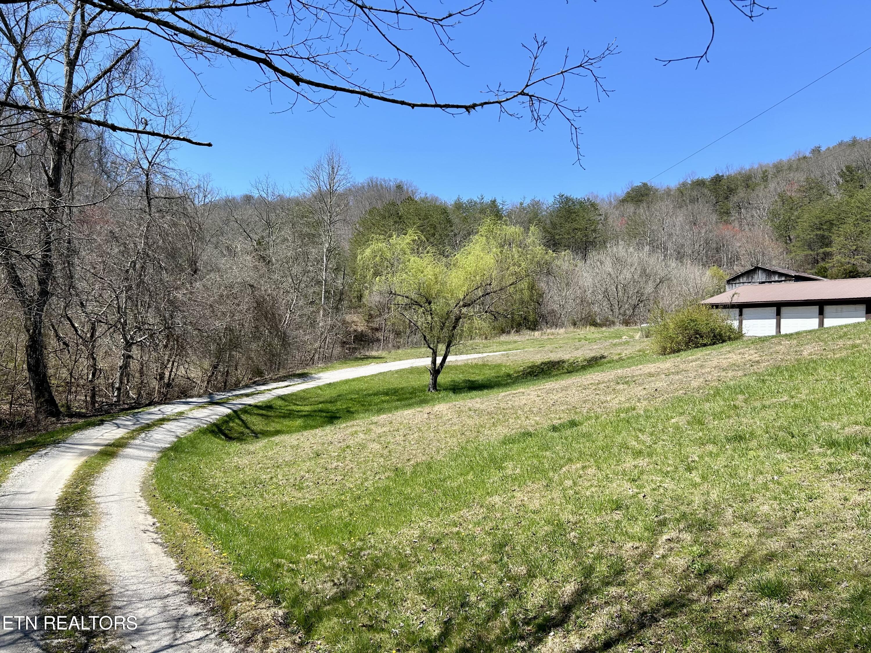 409 Kettle Hollow Road Maynardville, TN 37807 - Photo 4 of 52 IMG_0090