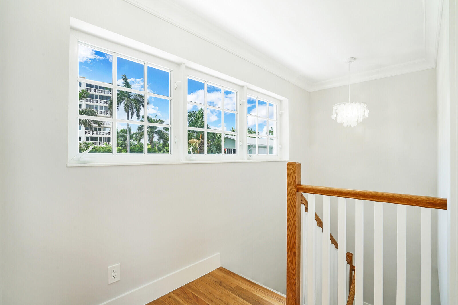 29 E Road Delray Beach, FL 33483 - Photo 17 of 34 a view of a balcony and an entryway