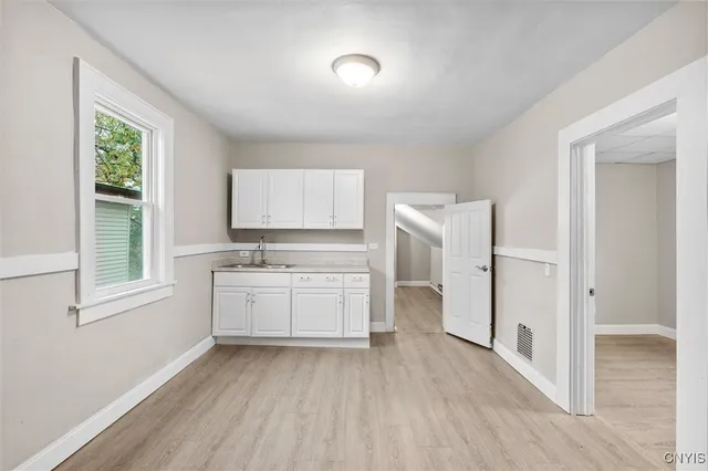 $129,500 | 133 Lakeview Avenue, Syracuse, NY 13204