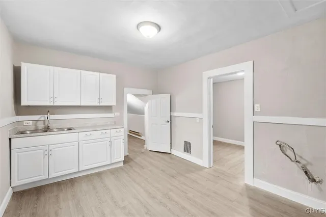 $129,500 | 133 Lakeview Avenue, Syracuse, NY 13204