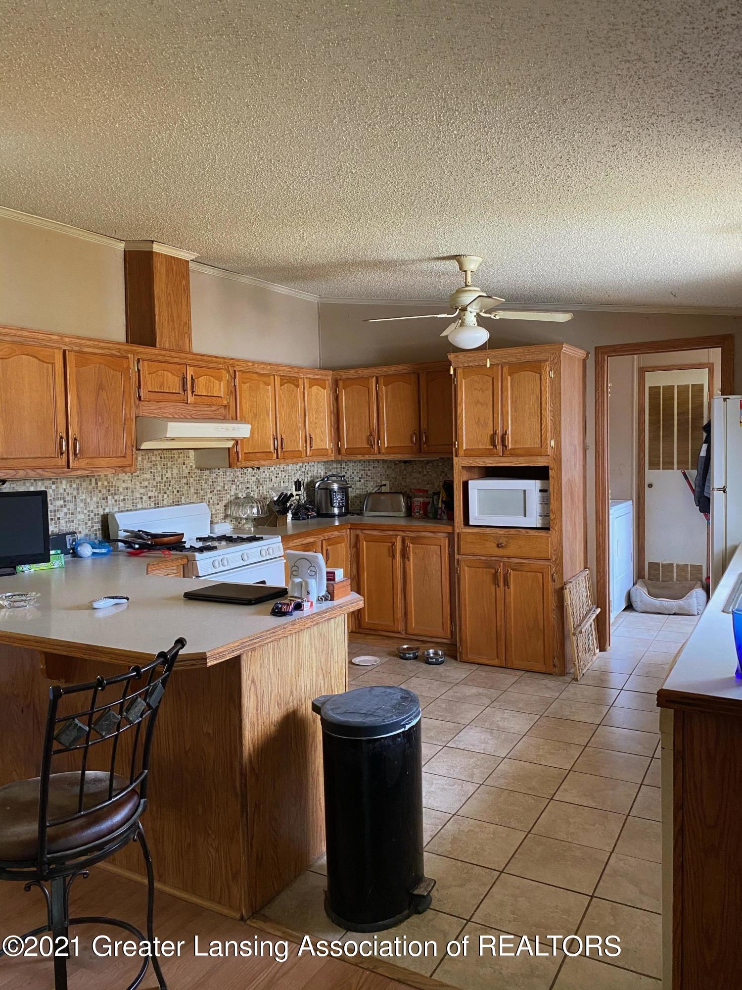 12422 South Cork Road Morrice, MI 48857 - Photo 4 of 27 Kitchen