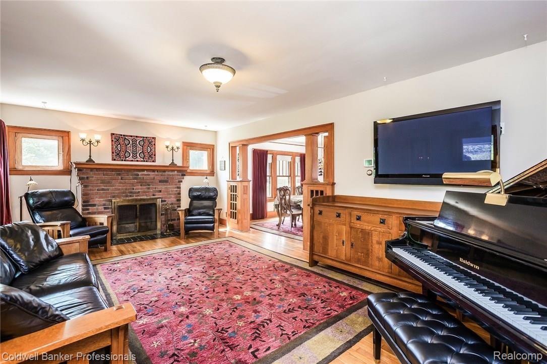 21591 Garfield Road Northville, MI 48167 - Photo 20 of 90 AMPLE SPACE FOR A PIANO PLUS ADDITIONAL FURNITURE