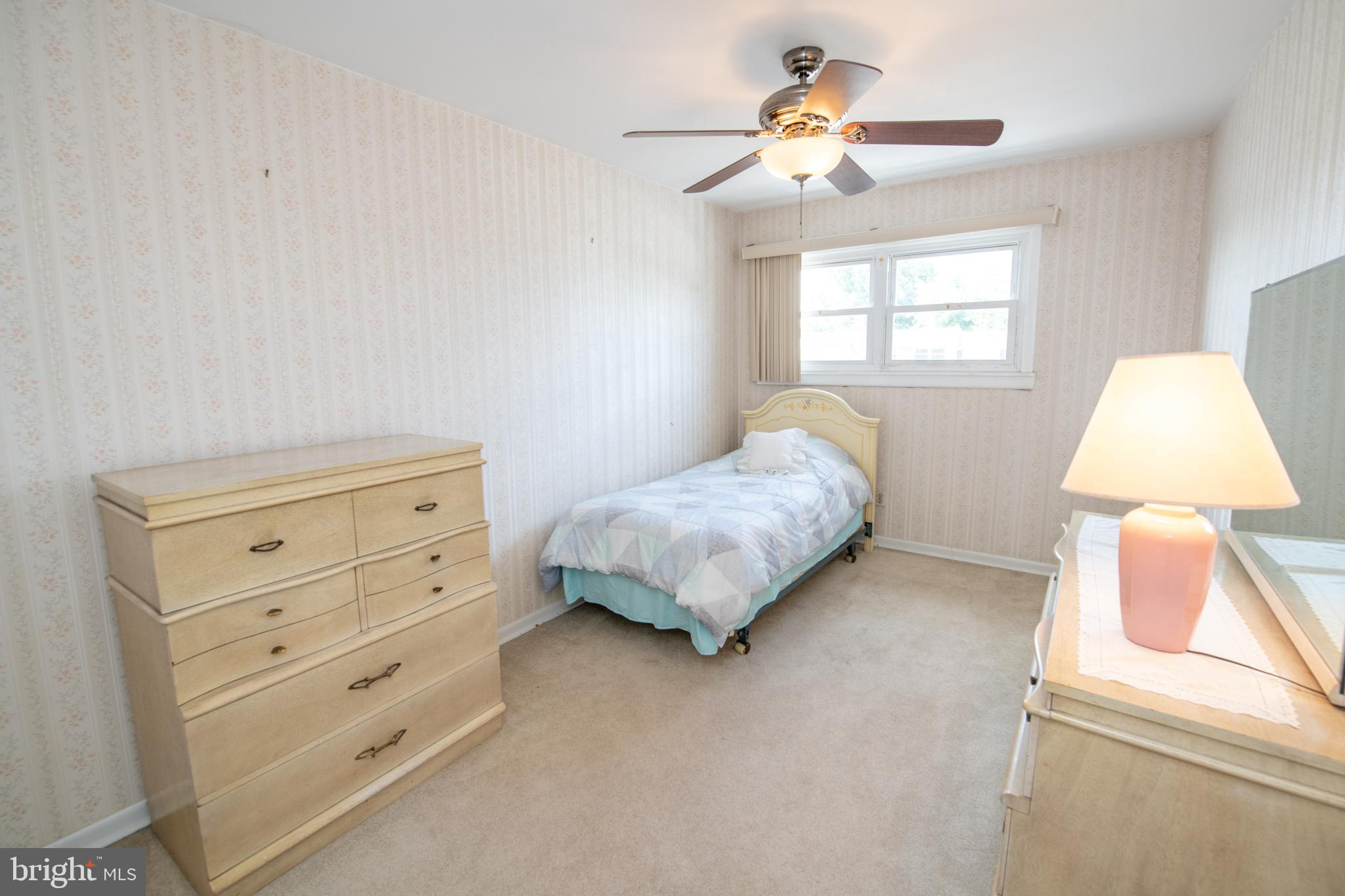 12661 Biscayne Drive Philadelphia, PA 19154 - Photo 21 of 36