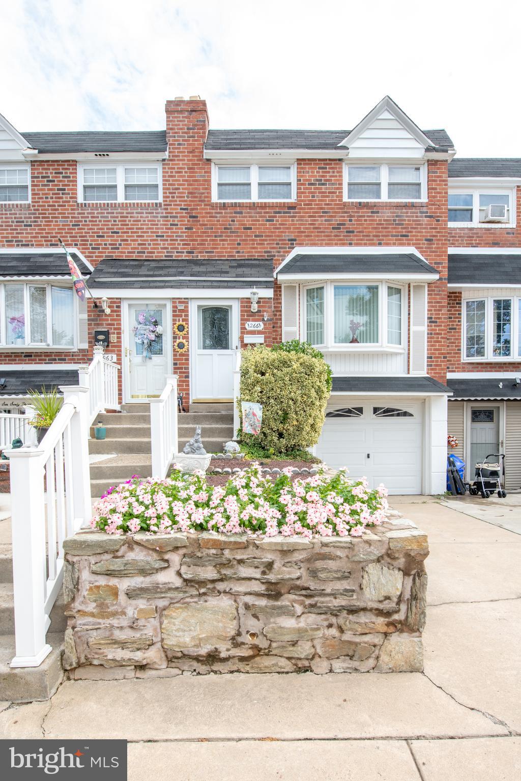 12661 Biscayne Drive Philadelphia, PA 19154 - Photo 3 of 36