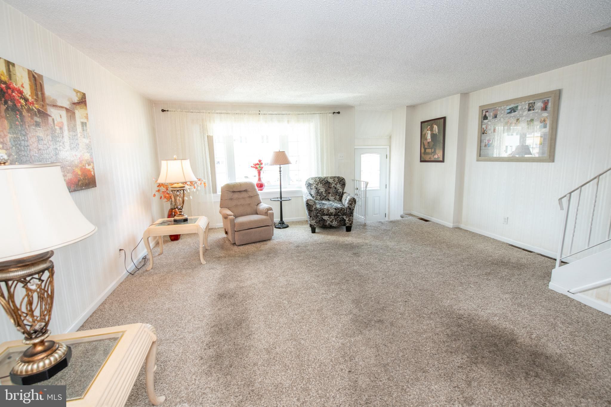 12661 Biscayne Drive Philadelphia, PA 19154 - Photo 6 of 36