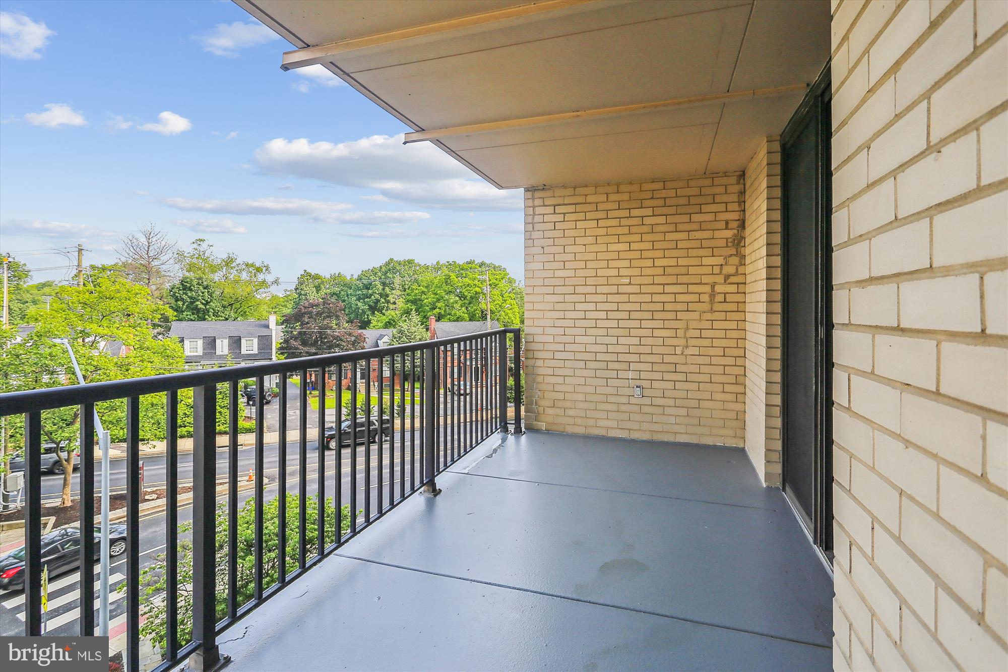 4242 East-West Highway, Unit 414 Chevy Chase, MD 20815 - Photo 8 of 66 a view of a balcony