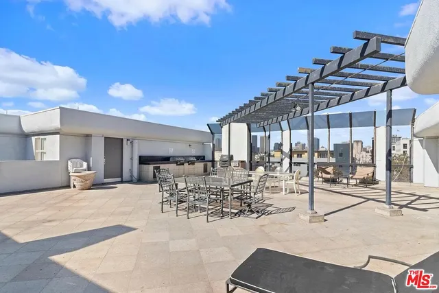 $11,950 | 121 South Palm Drive, Unit 601, Beverly Hills, CA 90212