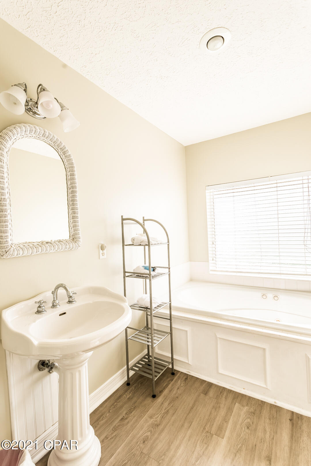 17869 Front Beach Road, Unit B Panama City Beach, FL 32413 - Photo 20 of 32 Gallery Image 20