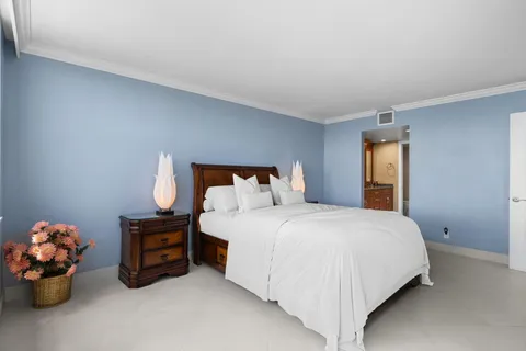 $743,500 | 511 Bayshore Drive, Unit 904, Fort Lauderdale, FL 33304