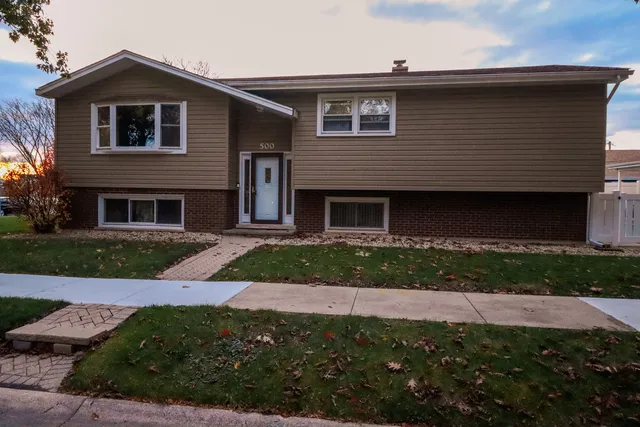 $3,200 | 500 Westwood Avenue, Lombard, IL 60148