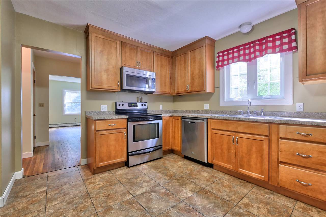 98 Lovering Road North Hampton, NH 03862 - Photo 4 of 40 Gallery Image 4