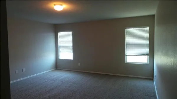 a view of empty room with window