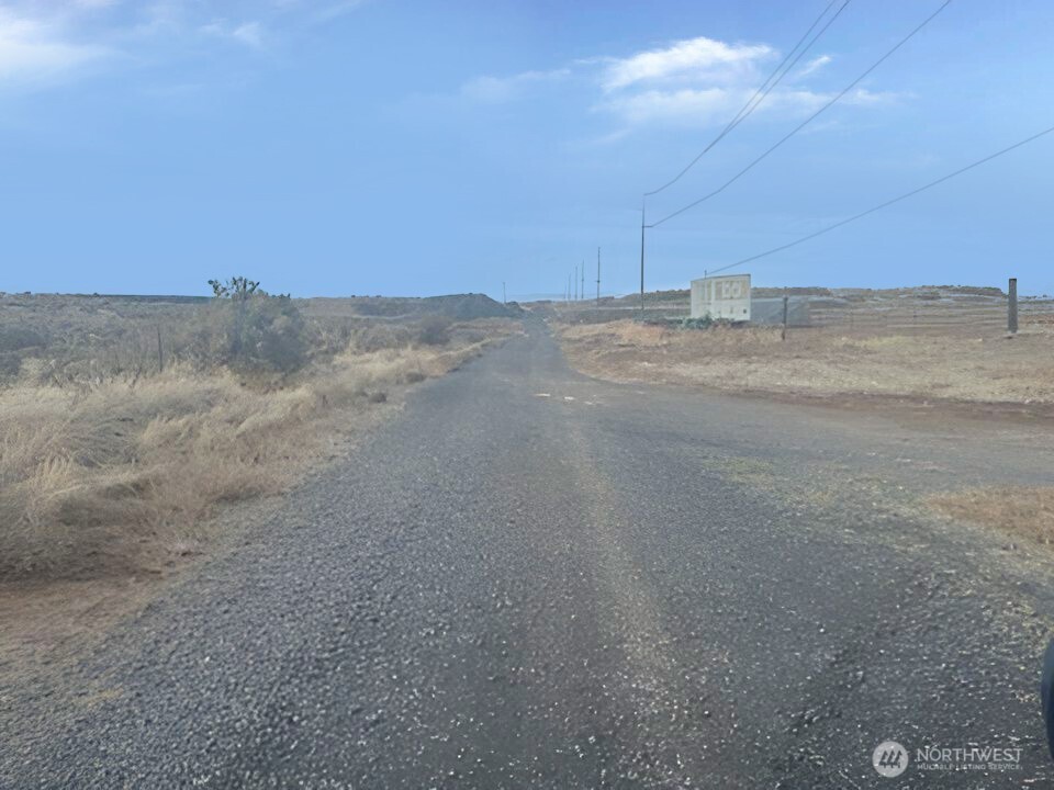 9973 Se Road South Warden, WA 98857 - Photo 5 of 8 a view of ocean and mountain