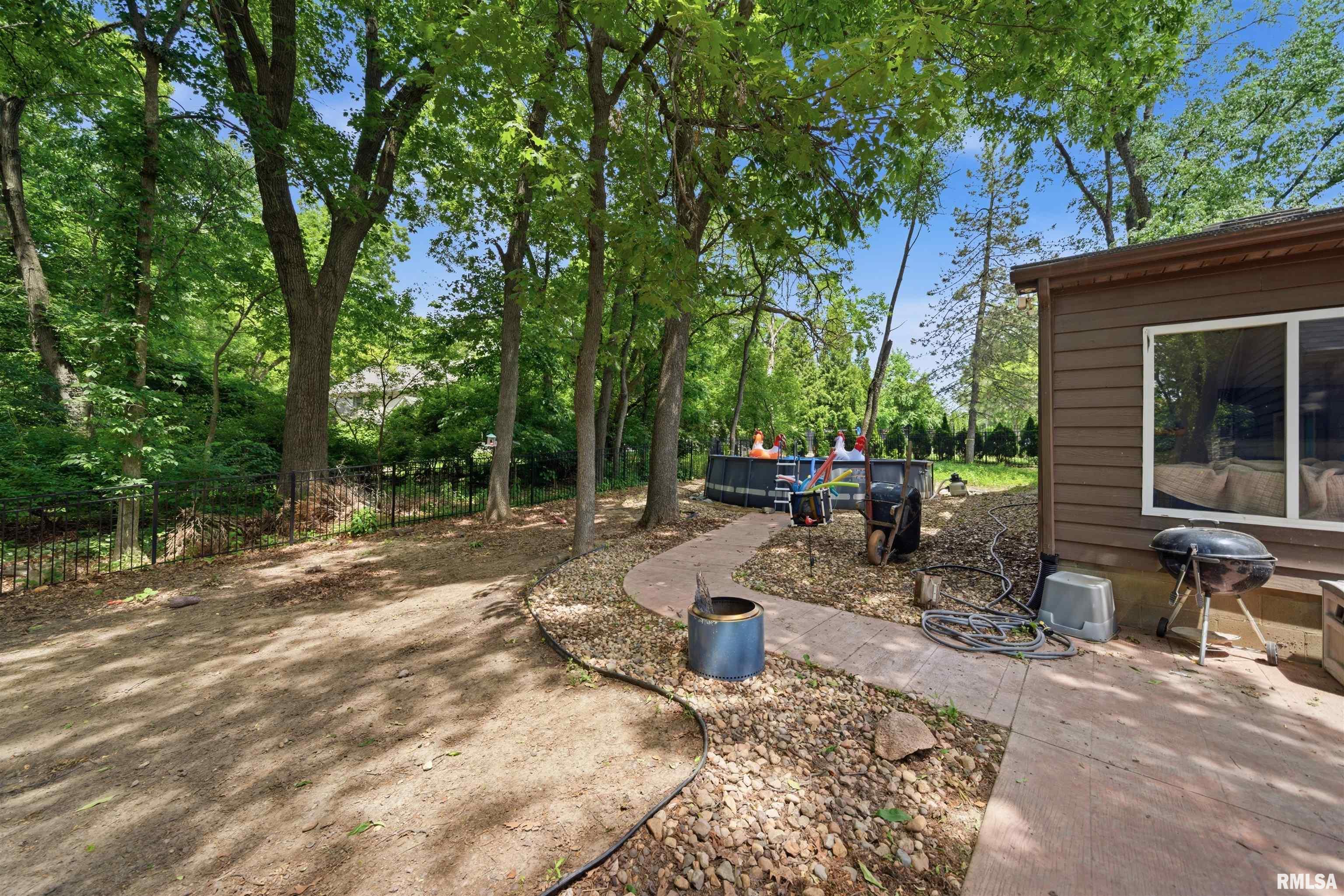 6421 North Jamestown Road Peoria, IL 61615 - Photo 61 of 72