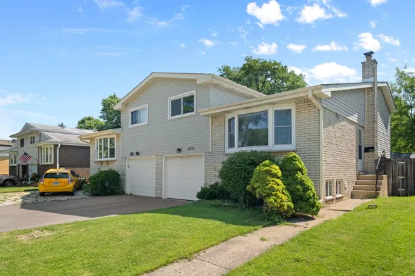 $370,000 | 1721 North Wilshire Avenue, Arlington Heights, IL 60004