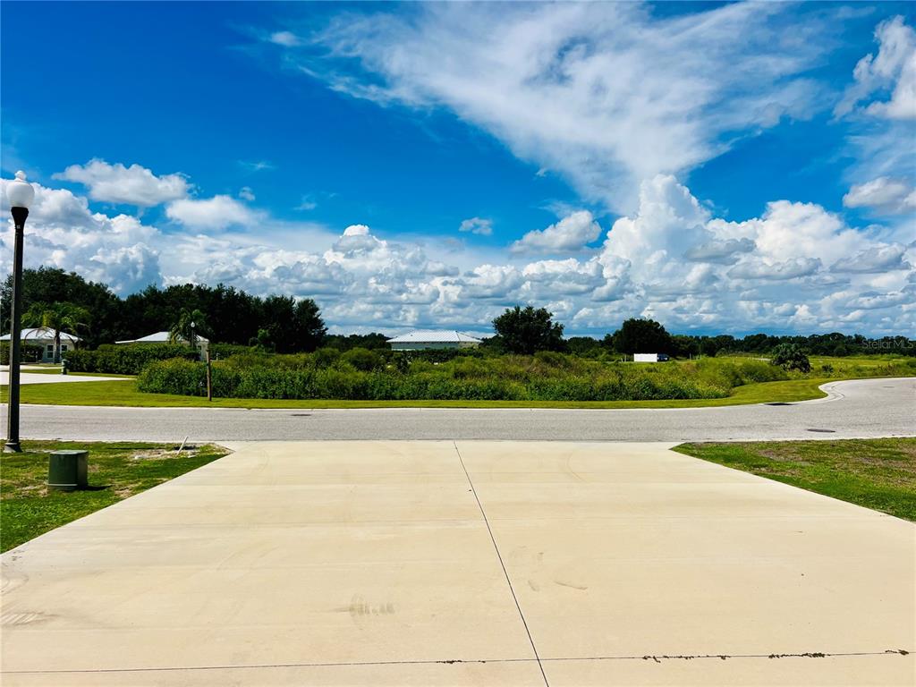 4813 Southeast 92nd Boulevard Webster, FL 33597 - Photo 5 of 21 front view of a house with a yard