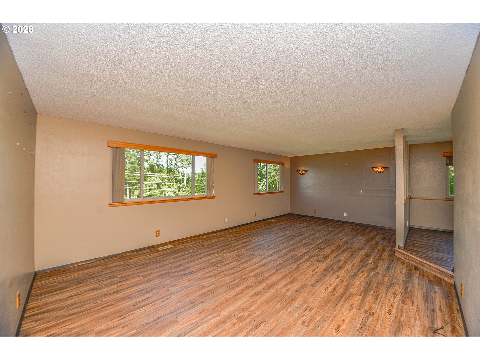 27340 Parkdale Road Rainier, OR 97048 - Photo 6 of 47 Living Room/Entrance