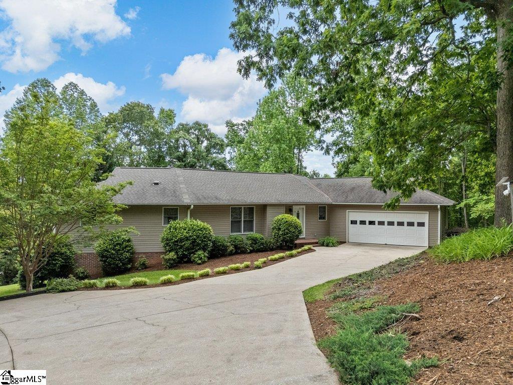 208 West Durham Street Landrum, SC 29356 - Photo 3 of 44