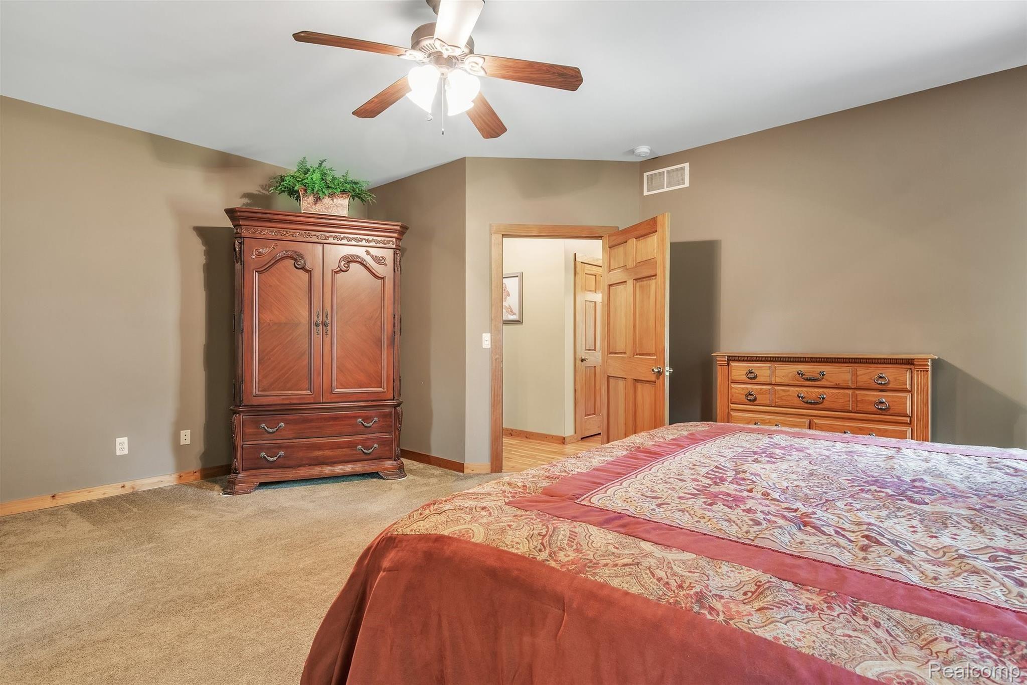 5786 South Weed Road Plymouth, MI 48170 - Photo 20 of 55 Master Bedroom on entry level