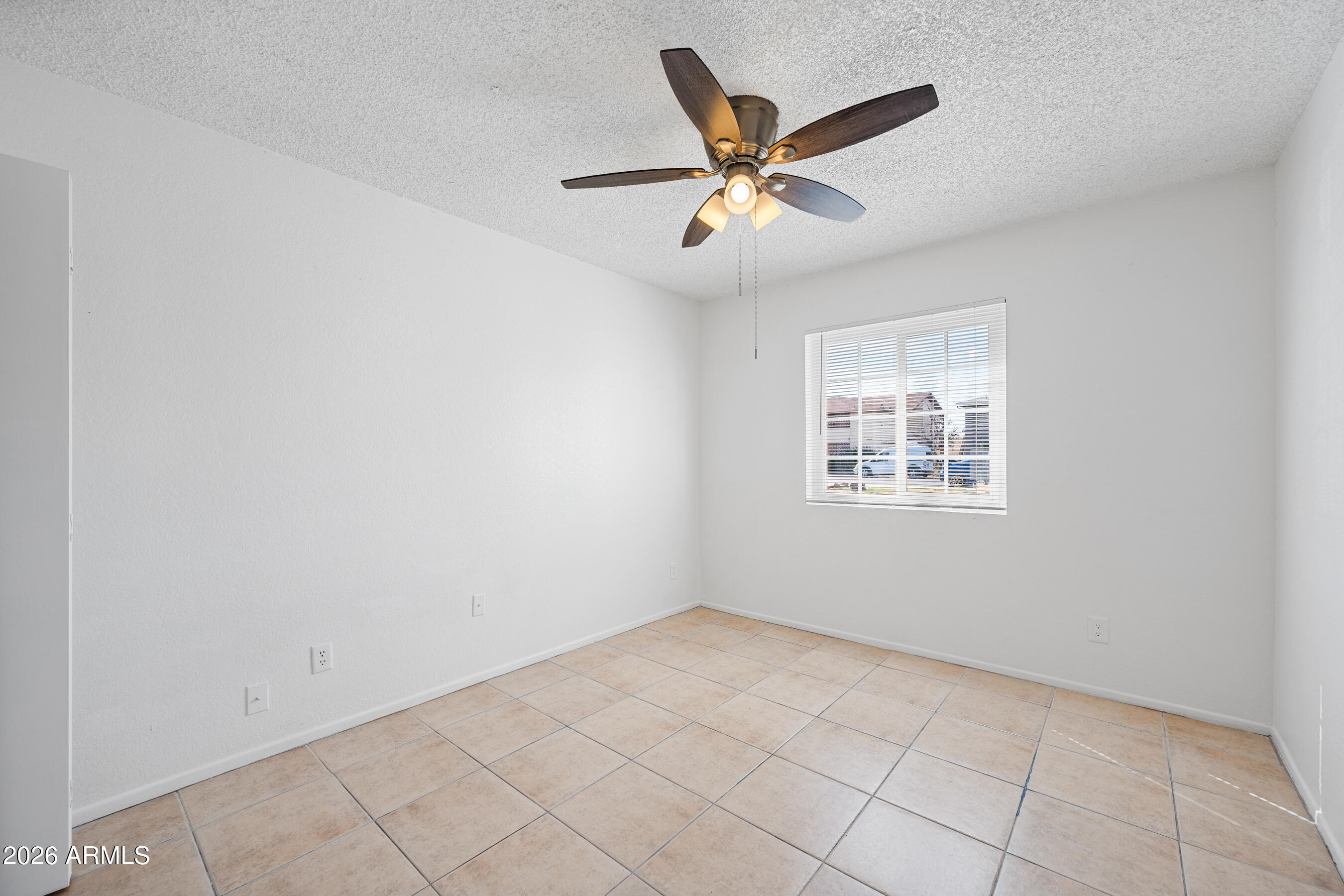 1815 N Spring, Unit 102 Mesa, AZ 85203 - Photo 12 of 15 12-1815NS102-ocupix-