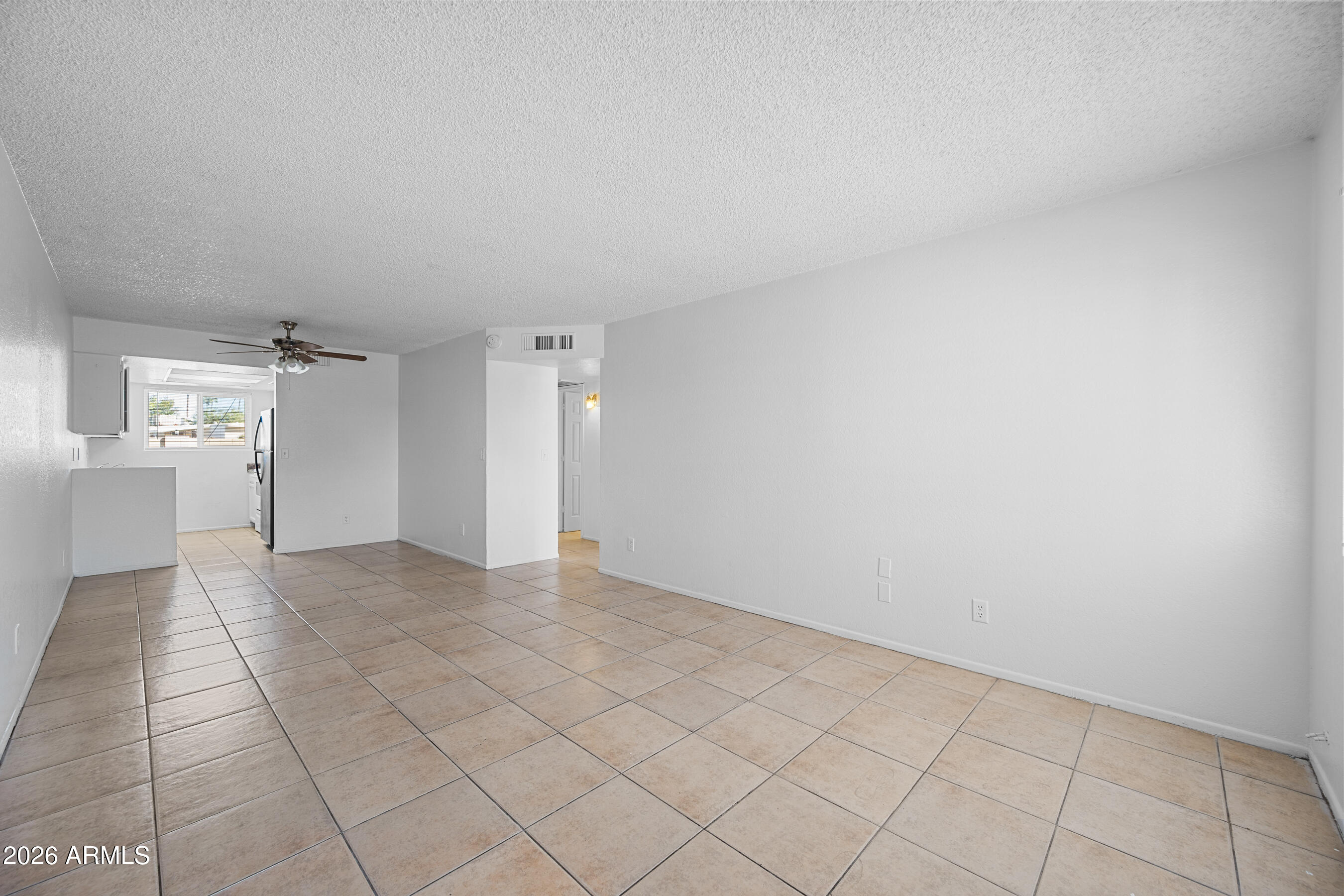 1815 N Spring, Unit 102 Mesa, AZ 85203 - Photo 3 of 15 3-1815NS102-ocupix-