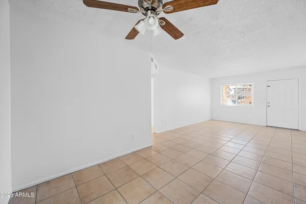 $1,200 | 1815 N Spring, Unit 102, Mesa, AZ 85203