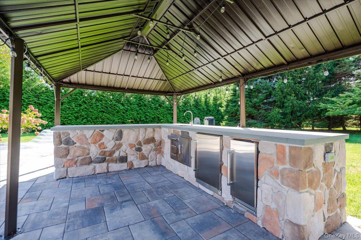 525 Rocky Point Road East Marion, NY 11939 - Photo 37 of 48 a view of small space in a yard