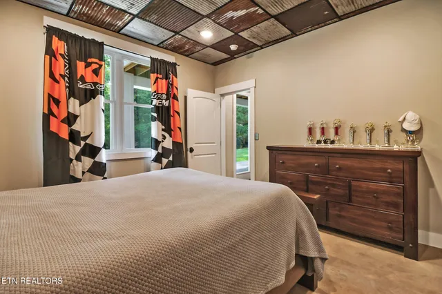 $1,200,000 | 265 Falling Leaf Road, Jamestown, TN 38556