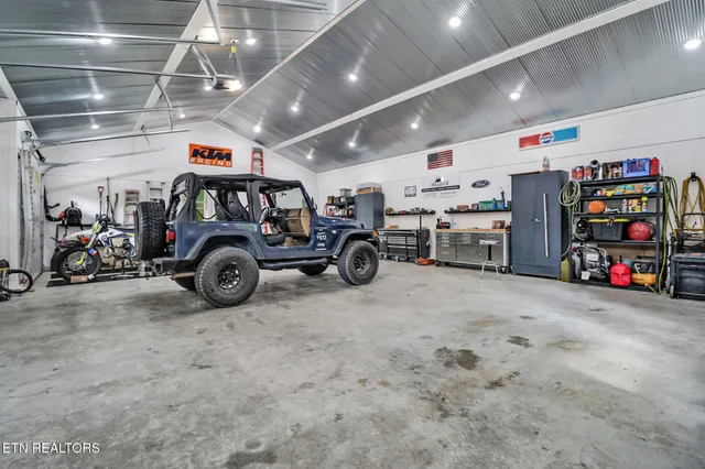 $1,200,000 | 265 Falling Leaf Road, Jamestown, TN 38556